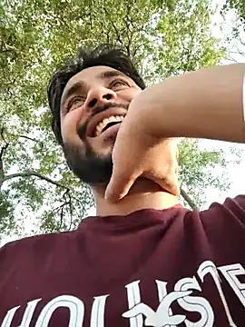 Cute Lucky online show from April 5, 2026, 12:23 pm