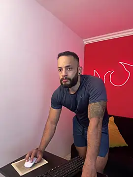 Snapshot of Mike_savage3 chatting on February 13, 2026, 12:05 pm Mike savage3 online show from February 13, 2026, 12:05 pm