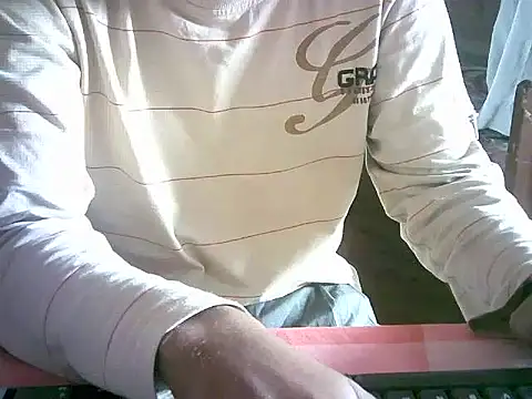 Snapshot of handsome12345_ chatting on January 19, 2026, 4:27 am handsome12345 online show from January 19, 2026, 4:27 am