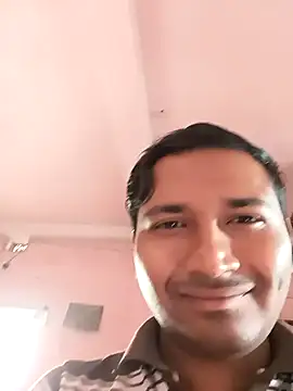 handsome12345  online show from December 20, 2025, 7:55 am