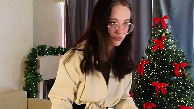 NyraViolet online show from January 8, 2026, 6:41 am