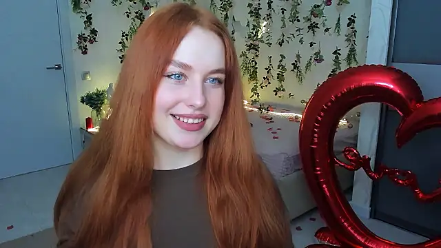 Snapshot of AirySilhouette chatting on February 14, 2026, 4:07 pm AirySilhouette online show from February 14, 2026, 4:07 pm