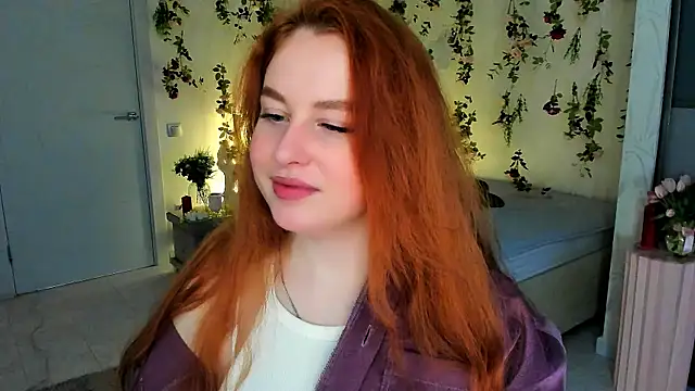 Snapshot of AirySilhouette chatting on April 16, 2026, 4:02 am AirySilhouette online show from April 16, 2026, 4:02 am