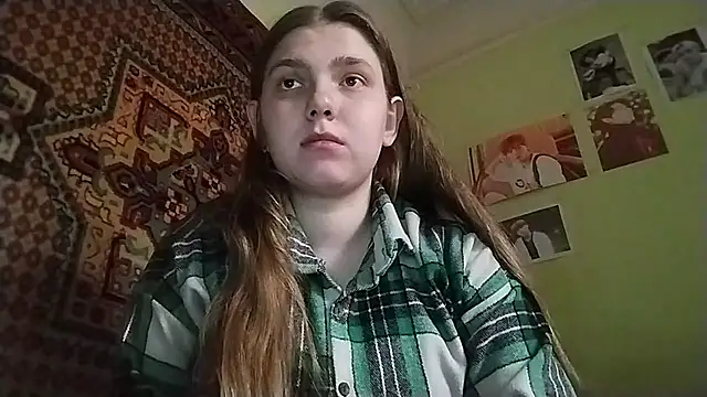 KikiBang online show from February 10, 2026, 9:19 am