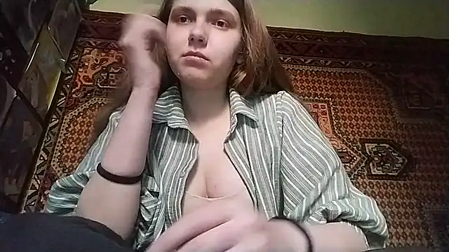 KikiBang online show from February 4, 2026, 8:53 am