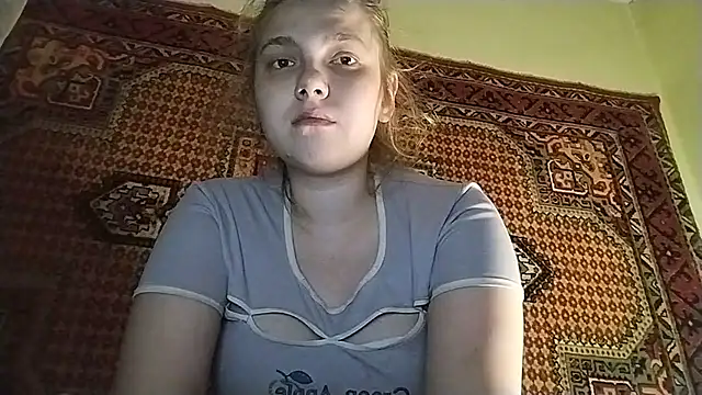 KikiBang online show from April 21, 2026, 6:47 pm