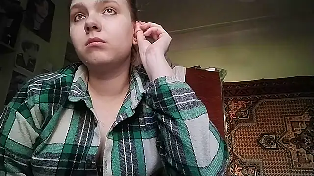 KikiBang online show from March 27, 2026, 10:38 am