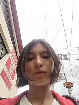 Zoe addiction online show from December 4, 2025, 3:44 pm