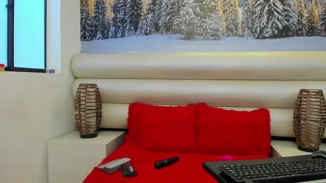 Snapshot of MillyHotsoon chatting on March 13, 2026, 11:04 am MillyHotsoon online show from March 13, 2026, 11:04 am