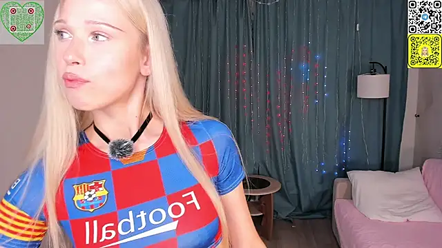 CherrylHolme online show from June 20, 2026, 8:14 pm