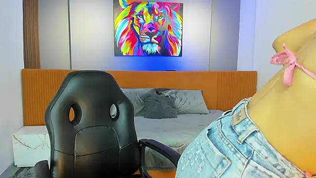 princess bigboobs19 online show from November 27, 2025, 6:30 pm