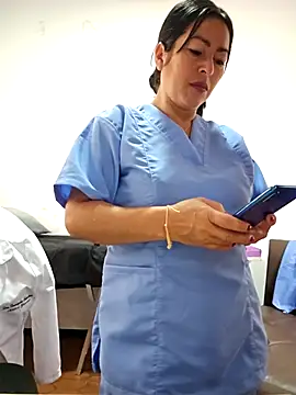 JustSamantha  online show from November 27, 2025, 12:05 pm