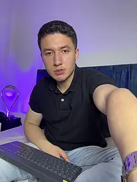 Ethan-Connor online show from November 20, 2025, 8:31 pm