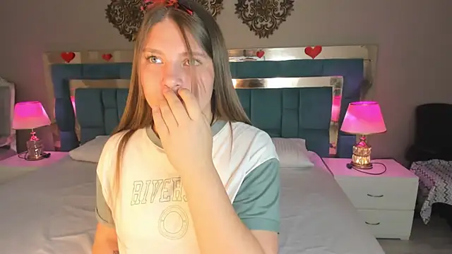 LiiaVelvet online show from April 2, 2026, 3:46 am