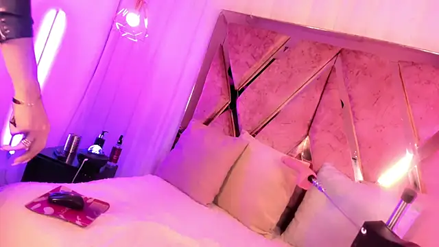 Snapshot of atenea_taylor_ chatting on January 8, 2026, 4:29 am atenea taylor online show from January 8, 2026, 4:29 am