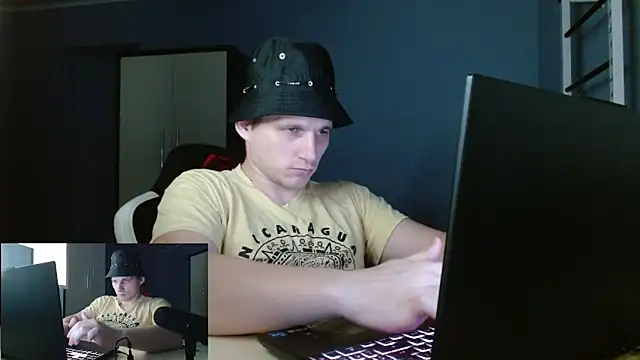 Snapshot of Poliglotjoe1 chatting on February 11, 2026, 2:22 am Poliglotjoe1 online show from February 11, 2026, 2:22 am