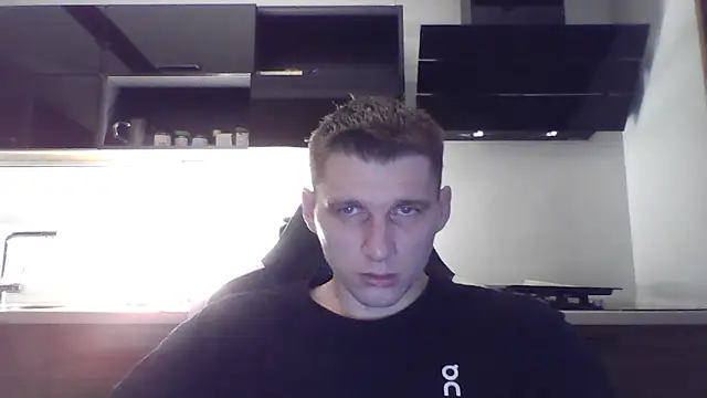 Snapshot of Poliglotjoe1 chatting on February 27, 2026, 4:45 am Poliglotjoe1 online show from February 27, 2026, 4:45 am