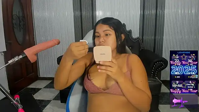 Snapshot of babyschoolgiirl chatting on February 20, 2026, 2:08 am babyschoolgiirl online show from February 20, 2026, 2:08 am