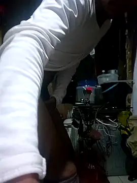 Eezxxx online show from March 7, 2026, 9:20 pm