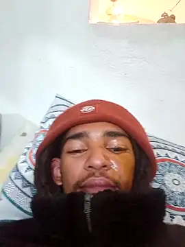 Eezxxx online show from December 22, 2025, 7:14 pm