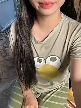 XndSeraphina online show from March 21, 2026, 11:03 am