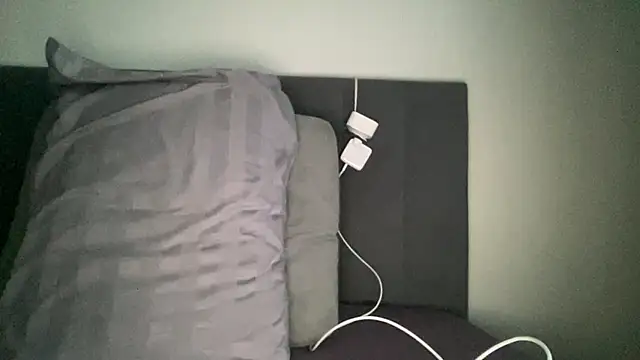 alisa kitcat online show from December 14, 2025, 9:48 am