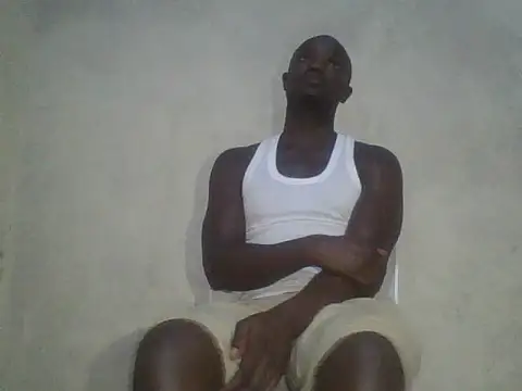 UsTwo  online show from December 14, 2025, 5:40 pm