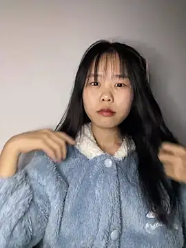 Kiee-lee online show from March 8, 2026, 1:14 pm