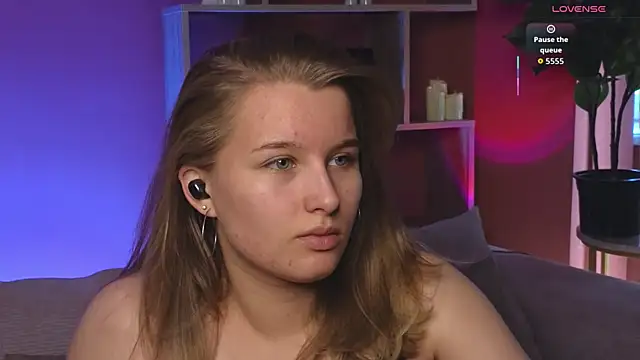 ImiMonroe online show from May 24, 2026, 4:12 am