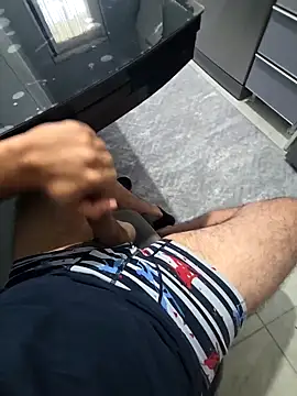 Snapshot of cesmegenc98 chatting on November 20, 2025, 1:23 pm cesmegenc98 online show from November 20, 2025, 1:23 pm