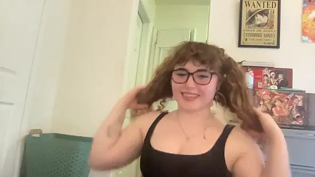 Snapshot of ariapeachy chatting on November 21, 2025, 1:43 pm ariapeachy online show from November 21, 2025, 1:43 pm