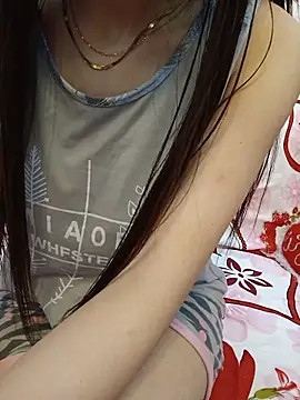 Noraaaax online show from June 4, 2026, 9:52 pm