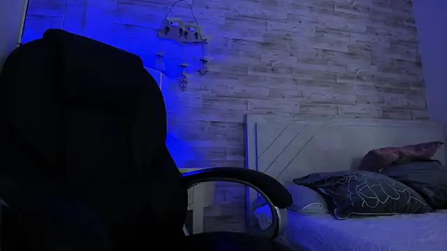 Snapshot of Emir_Ozan_ chatting on January 9, 2026, 7:10 pm Emir Ozan online show from January 9, 2026, 7:10 pm