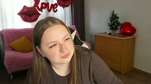 GirlPlayer online show from April 3, 2026, 9:49 am