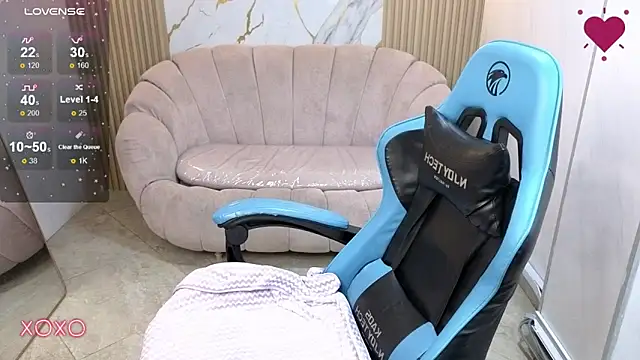 Snapshot of Hanni_b_ chatting on November 21, 2025, 3:11 pm Hanni b online show from November 21, 2025, 3:11 pm