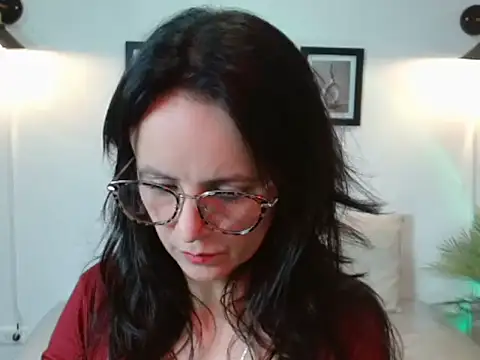 Snapshot of Juliana__lx chatting on February 3, 2026, 1:49 pm Juliana lx online show from February 3, 2026, 1:49 pm