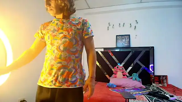 Venus2357 online show from April 19, 2026, 9:21 am