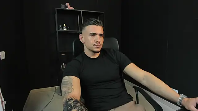 ElijahThorne online show from April 27, 2026, 10:24 am