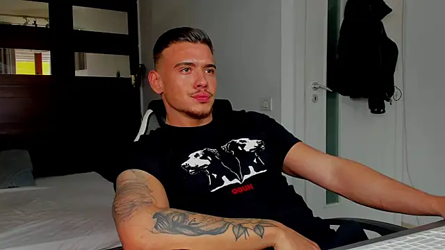 ElijahThorne online show from March 19, 2026, 8:03 am