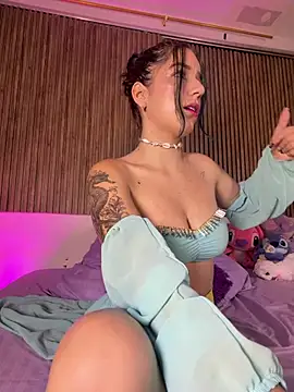 Hayley-Fox online show from April 18, 2026, 1:08 am