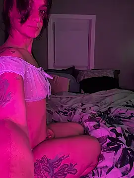 LexiLuxi online show from November 27, 2025, 4:13 am