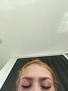 Snapshot of valeryfox__ chatting on January 11, 2026, 6:59 pm valeryfox online show from January 11, 2026, 6:59 pm