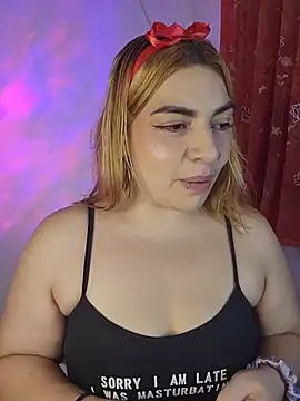 Snapshot of mila_curvy chatting on July 7, 2026, 4:37 am mila curvy online show from July 7, 2026, 4:37 am