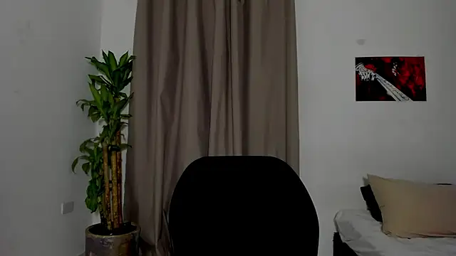 Catty Noir online show from January 14, 2026, 2:37 am