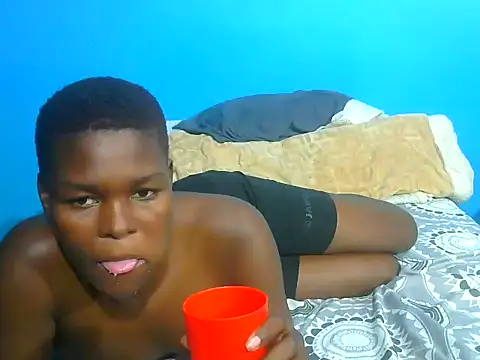 VirginPrincess06 online show from November 27, 2025, 1:17 am