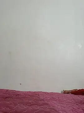 VirginPrincess06 online show from May 14, 2026, 9:45 pm