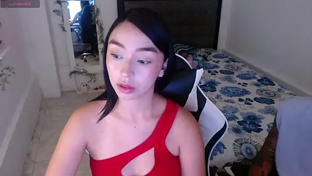 Ariel Laurentt online show from July 26, 2026, 3:35 am