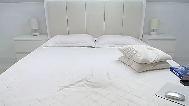 Snapshot of Milena29 chatting on March 11, 2026, 6:18 am Milena29 online show from March 11, 2026, 6:18 am