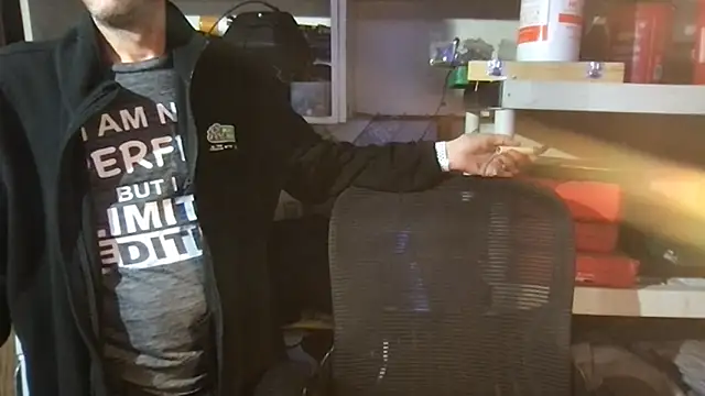 Snapshot of SinlessFreedom7 chatting on February 10, 2026, 12:37 pm SinlessFreedom7 online show from February 10, 2026, 12:37 pm