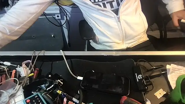 Snapshot of SinlessFreedom7 chatting on February 11, 2026, 12:43 am SinlessFreedom7 online show from February 11, 2026, 12:43 am